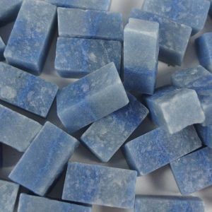 Teselas piedra azul Macauva de 10x10x20mm.