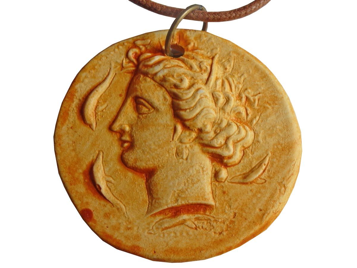 Colgante moneda mujer romana