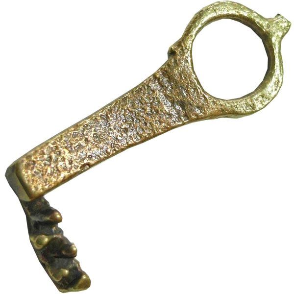 llavero réplica de una llave romana