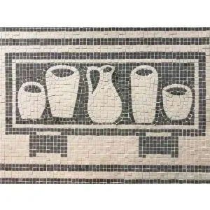 Mosaico arcón con vasijas. Tamaño 36×20 cm. 2400 teselas de 5mm.