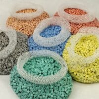 Malla 1kg miniteselas colores de 5x5x5mm