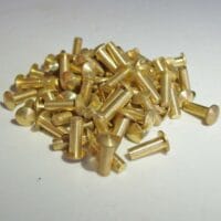 Remaches latón 2.5×8 mm. 100 unidades